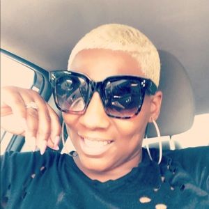 Meet your Posher, Cassie